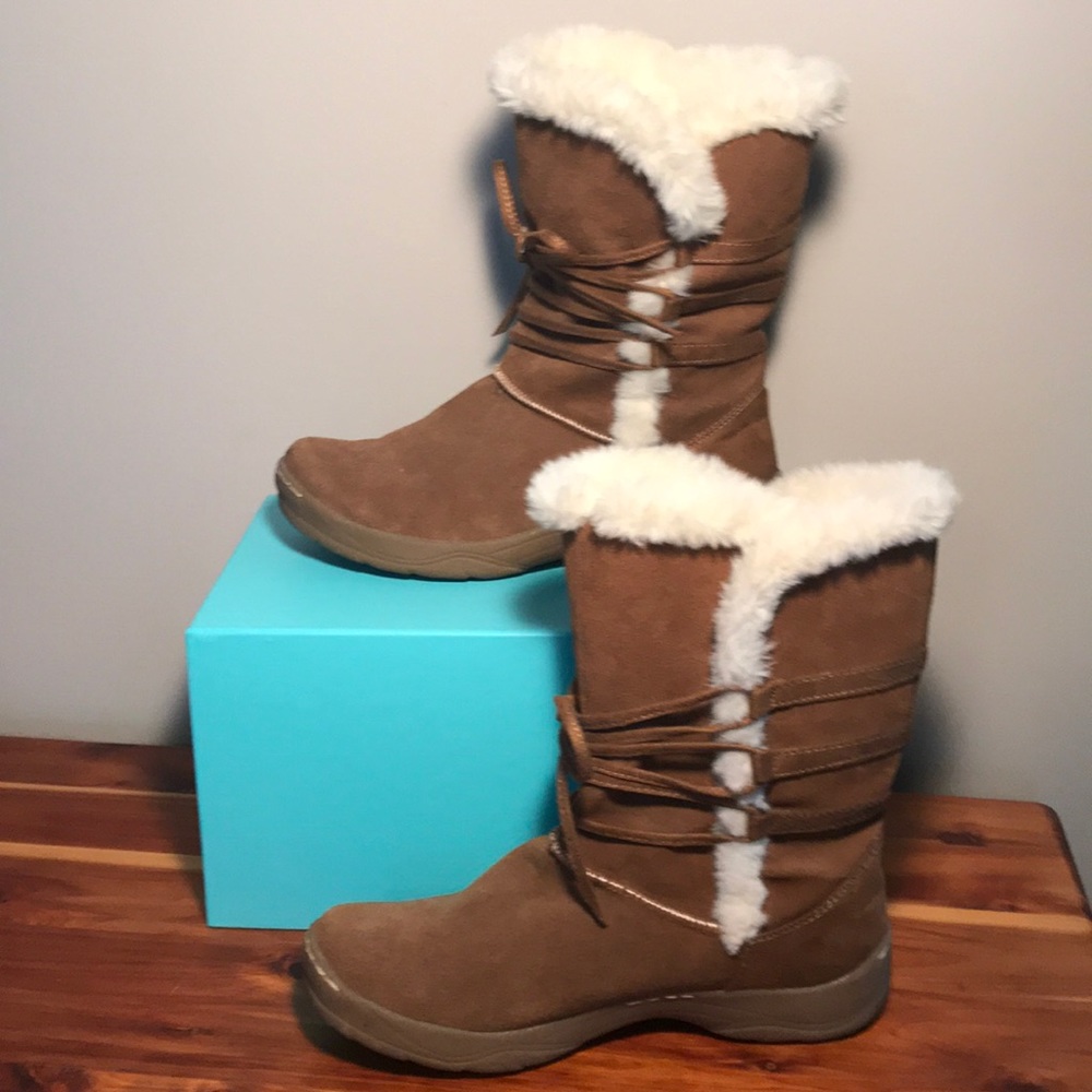 Merona leather and Fur Accent Moccasin Boots